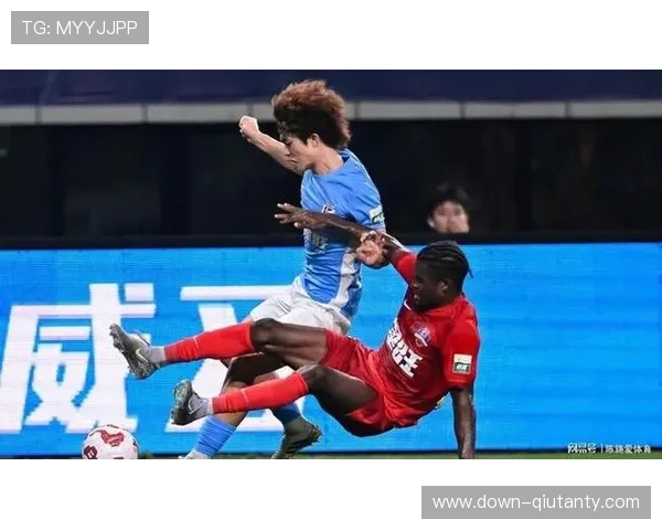 小将杨铭锐斩获中超首球，大连英博青春风暴